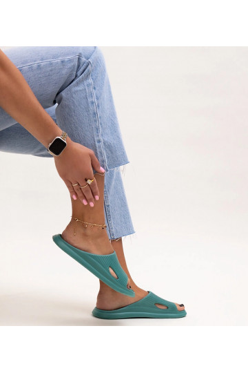 Chaussons en mousse vert... 2
