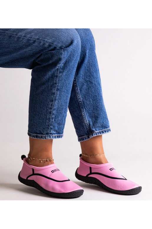 Chaussures de sport aquatiques roses...
