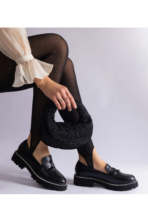 Mocassins en simili cuir noir décorés... Mocassins en simili cuir noir décorés...