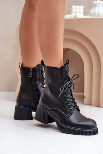 Bottines isolées en cuir... 2