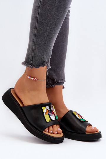 Chaussons en cuir femme avec ornements noir Asames 2