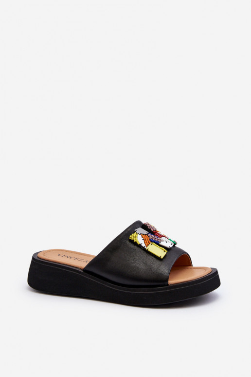 Pantoufles en cuir Féminin avec des ornements couleur noire Asames Pantoufles en cuir Féminin avec des ornements couleur noire Asames