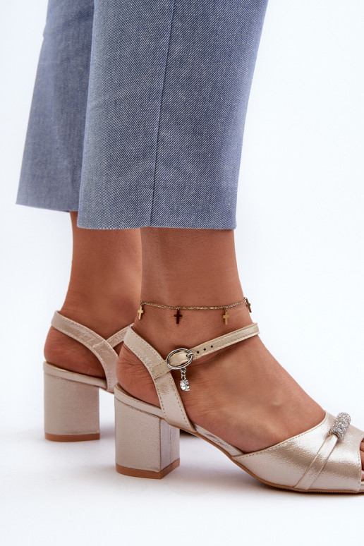 Sandales pour femmes en simili cuir...