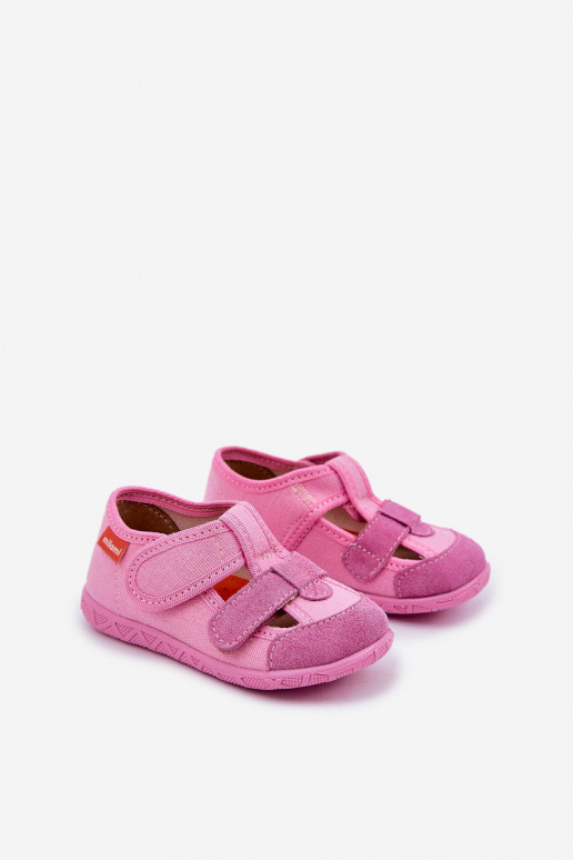 Chaussons Milami Puéril avec attaches adhésives couleur rose Reathiana Chaussons Milami Puéril avec attaches adhésives couleur rose Reathiana
