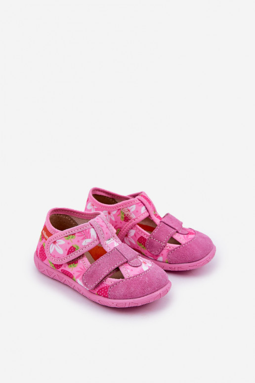 Chaussons Milami Puéril avec attaches adhésives DANS des fraises couleur rose Reathiana