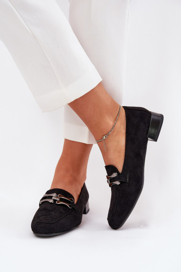 Mocassins avec des ornements Activé Subtilm Obcasie en daim écologiqueoÀe couleur noire Pillitha