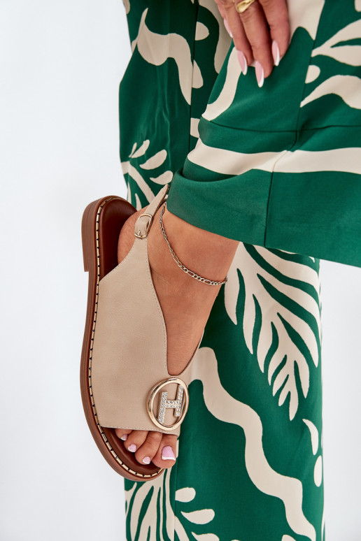 isocèle Style élégant des sandales avec des ornements beige Iseliria isocèle Style élégant des sandales avec des ornements beige Iseliria