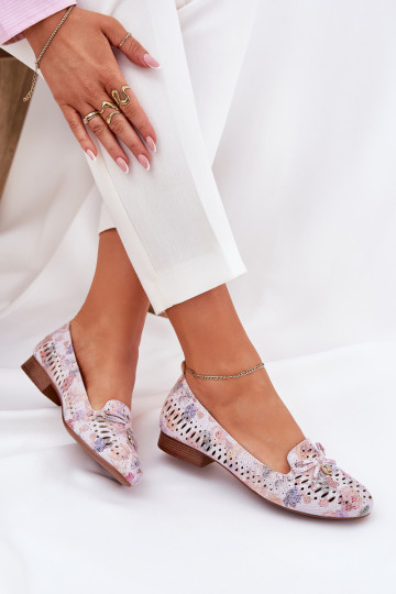 Ballerines ajourées avec des rubans avec des fleurs en daim écologiqueoÀe Couleurs différentes Amepitrea