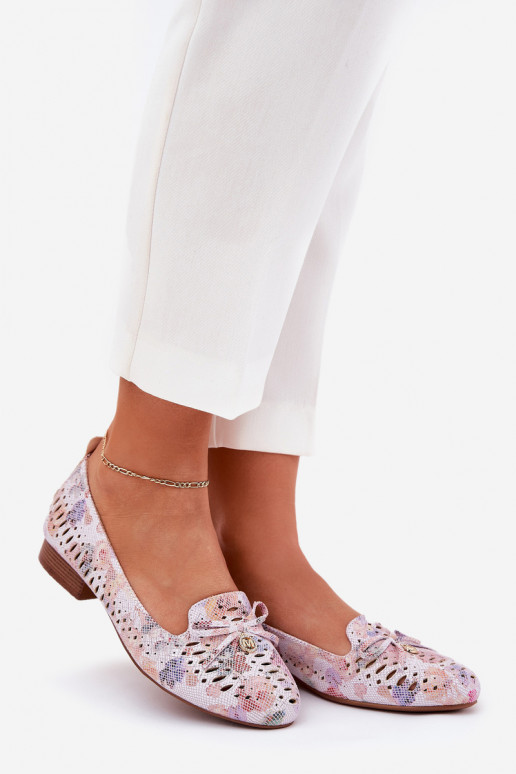 Ballerines ajourées avec des rubans avec des fleurs en daim écologiqueoÀe Couleurs différentes Amepitrea