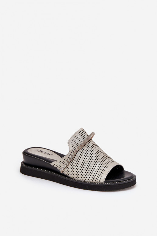 Pantoufles pour femmes Sur un coin Avec ruban décoratif couleur argent TeriÀes Pantoufles pour femmes Sur un coin Avec ruban décoratif couleur argent TeriÀes