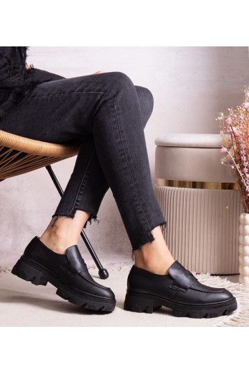 Chaussures à lacets noires... 2