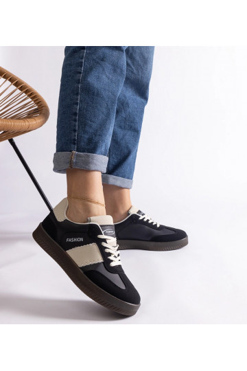 Baskets noires sur... 2