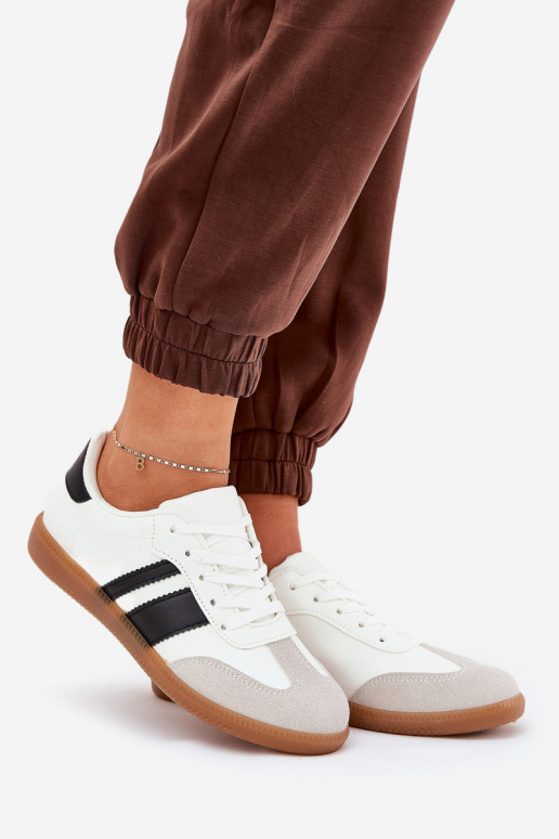 Faible Chaussures modèle baskets Féminin en cuir écologique couleur blanche Nonalorin