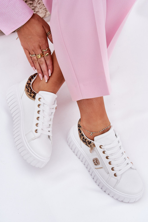 baskets Féminin avec une plateforme en cuir écologique avec des motifs en fourrure de léopard couleur blanche Velionna baskets Féminin avec une plateforme en cuir écologique avec des motifs en fourrure de léopard couleur blanche Velionna