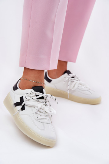Faible baskets Féminin couleur blanche Zelevelis 2