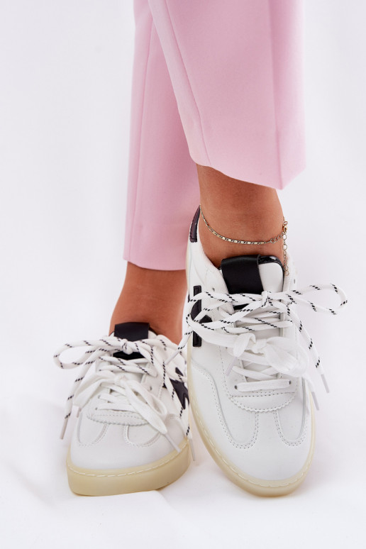 Faible baskets Féminin couleur blanche Zelevelis