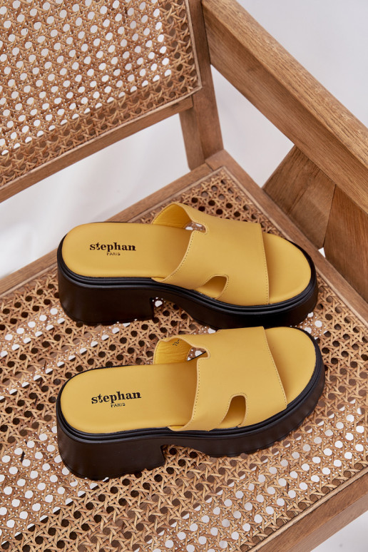 Pantoufles pour femmes avec une plateforme I Il fautssif Obcasie couleur jaune Rizana