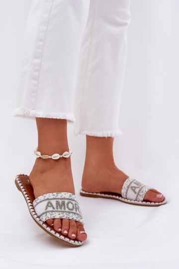 Pantoufles pour femmes avec des talons larges Avec décoration couleur blanche Dorfedi