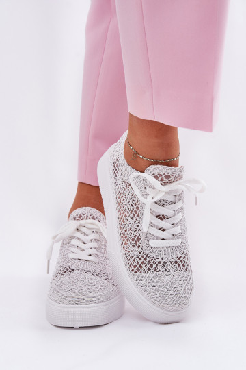 avec des éléments ajourés Baskets Féminin avec une plateforme couleur blanche Aranelith