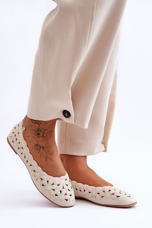 Chaussures ajourées brillantes beige Visionary