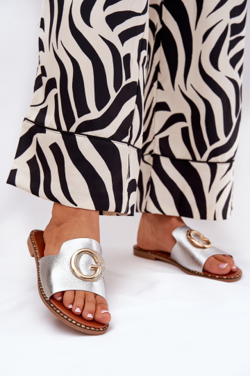 Mules plates en simili cuir avec éléments décoratifs argentés Frelie 2
