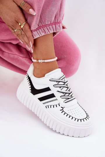 Chaussures modèle baskets Féminin avec une plateforme Blanc-couleur noire Ofenale