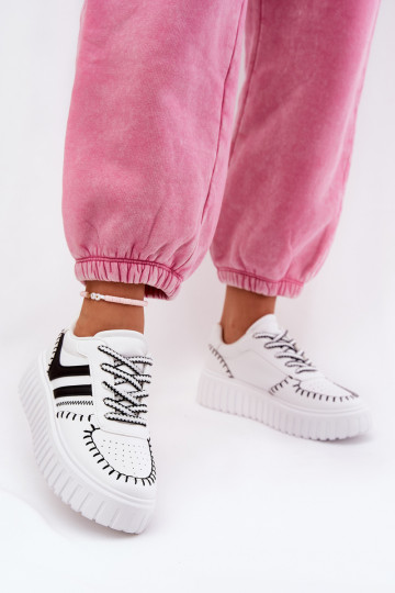 Chaussures modèle baskets Féminin avec une plateforme Blanc-couleur noire Ofenale 2