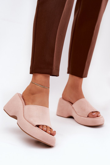 Eko Chaussons femme en daim avec une plateforme I Koturnie couleur rose Afisal