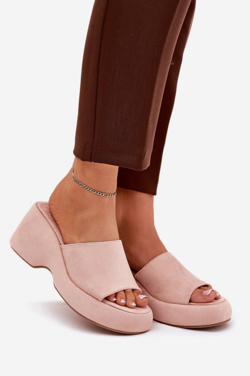Eko Chaussons femme en daim avec une plateforme I Koturnie couleur rose Afisal