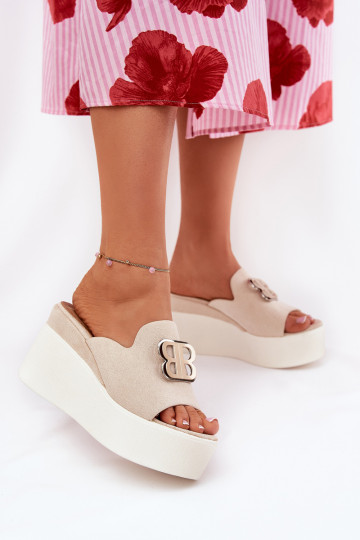 Chaussons avec une plateforme I Koturnie avec des ornements beige Tanonea 2