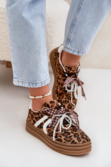 Chaussures modèle baskets Féminin avec des motifs en fourrure de léopard avec une plateforme avec de beaux détails marron Vinnes 2