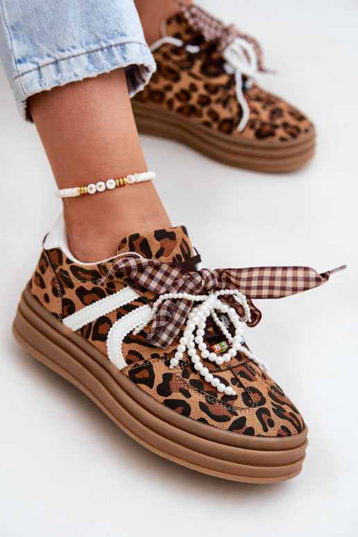 Chaussures modèle baskets Féminin avec des motifs en fourrure de léopard avec une plateforme avec de beaux détails marron Vinnes Chaussures modèle baskets Féminin avec des motifs en fourrure de léopard avec une plateforme avec de beaux détails marron Vinnes