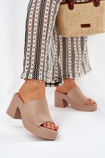 Pantoufles pour femmes avec des talons et plateforme couleur kaki Omeisa 2