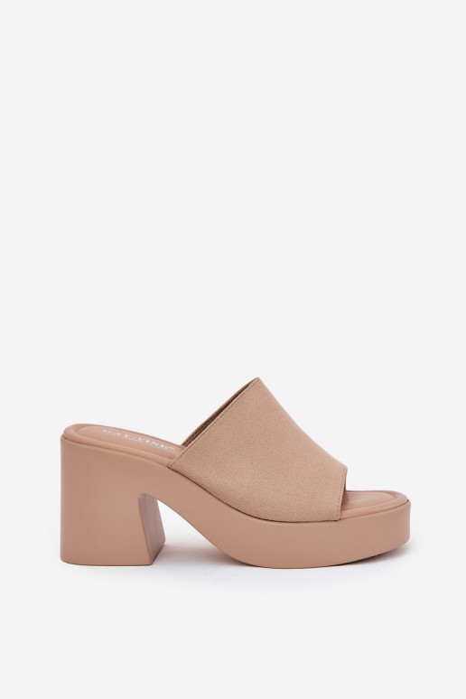 Pantoufles pour femmes avec des talons et plateforme couleur kaki Omeisa Pantoufles pour femmes avec des talons et plateforme couleur kaki Omeisa