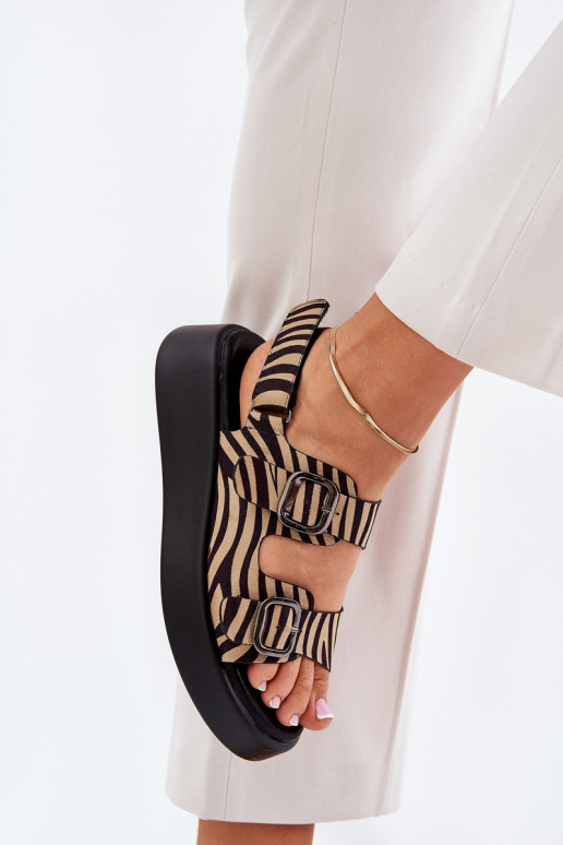 Sandales pour femmes avec une plateforme I Koturnie avec boucles Zebra beige-couleur noire Genorre Sandales pour femmes avec une plateforme I Koturnie avec boucles Zebra beige-couleur noire Genorre