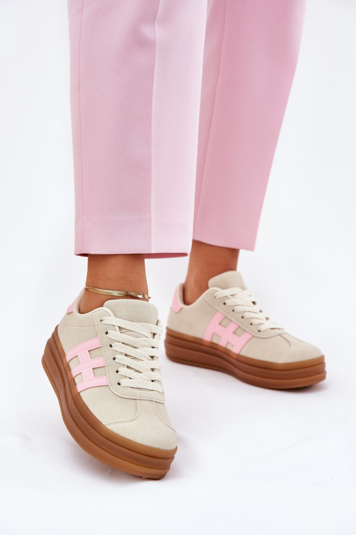 Chaussures modèle baskets Féminin avec une plateforme beige Syliyana Chaussures modèle baskets Féminin avec une plateforme beige Syliyana