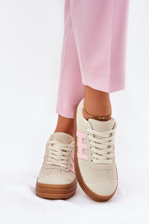 Chaussures modèle baskets Féminin avec une plateforme beige Syliyana Chaussures modèle baskets Féminin avec une plateforme beige Syliyana