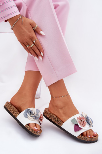 Pantoufles pour femmes Avec des fleurs avec une plateforme couleur blanche Zinrosa