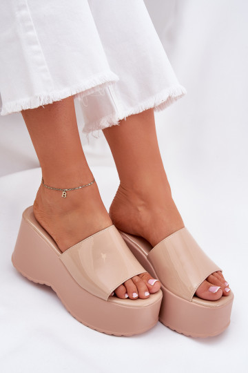 mules à effet laqué avec plateforme couleur sable Nellevia 2