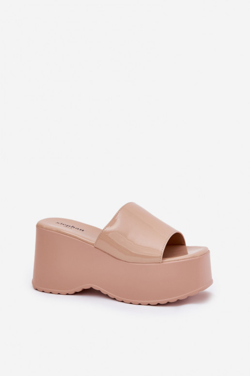 mules à effet laqué avec plateforme couleur sable Nellevia