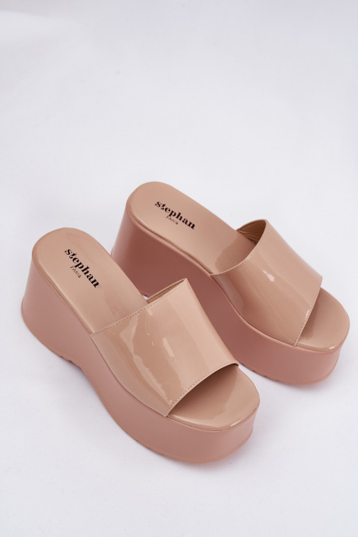 mules à effet laqué avec plateforme couleur sable Nellevia
